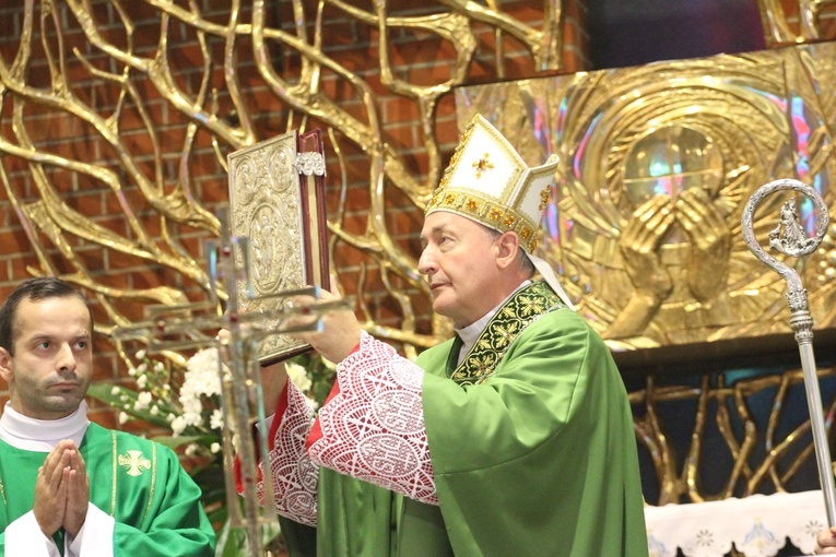 Różaniec dla życia w Mielcu
