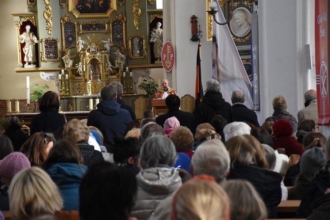 Rodzinna Procesja Różańcowa