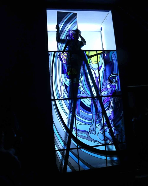 Demontaż witrażu Wyspiańskiego "Apollo. System Kopernika" przed wyjazdem do Rzymu