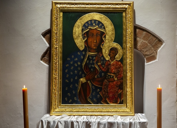 Wprowadzenie obrazu do karlińskiego kościoła, cz. 2