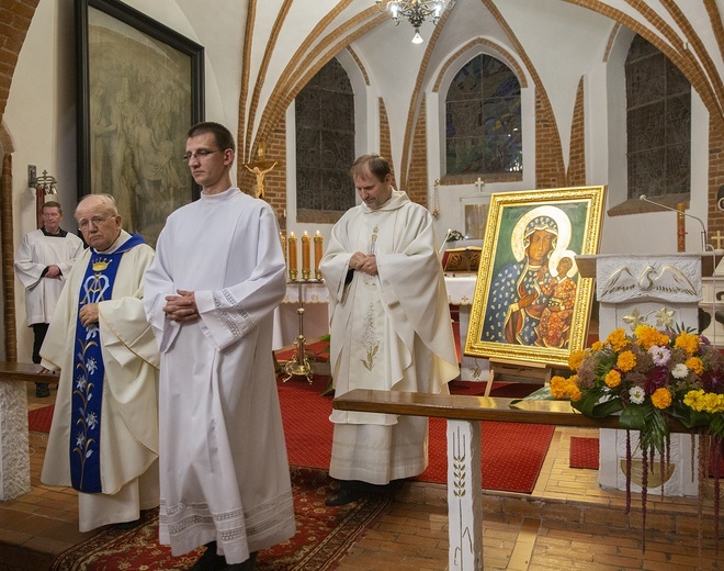 Wprowadzenie obrazu do karlińskiego kościoła, cz. 2