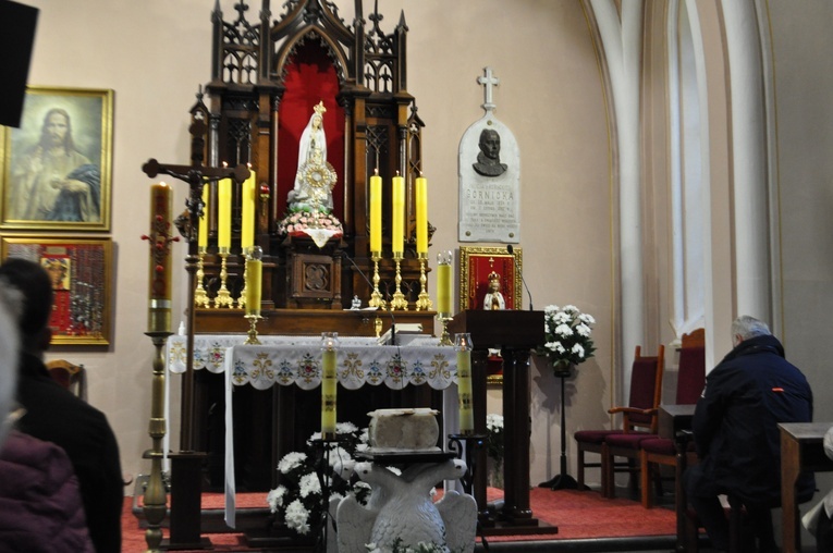 Płock. Pogrzeb dzieci nienarodzonych