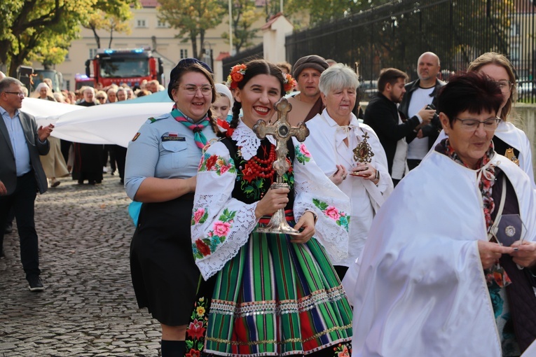 X Diecezjalna Pielgrzymka Kobiet "Przy sercu Maryi" - wędrówka