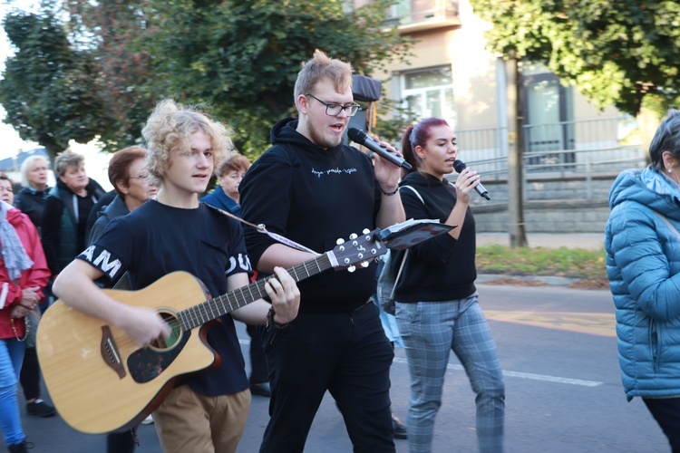 X Diecezjalna Pielgrzymka Kobiet "Przy sercu Maryi" - wędrówka