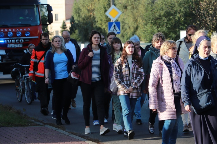 X Diecezjalna Pielgrzymka Kobiet "Przy sercu Maryi" - wędrówka