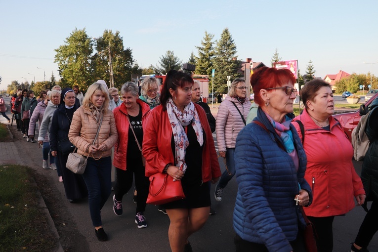 X Diecezjalna Pielgrzymka Kobiet "Przy sercu Maryi" - wędrówka