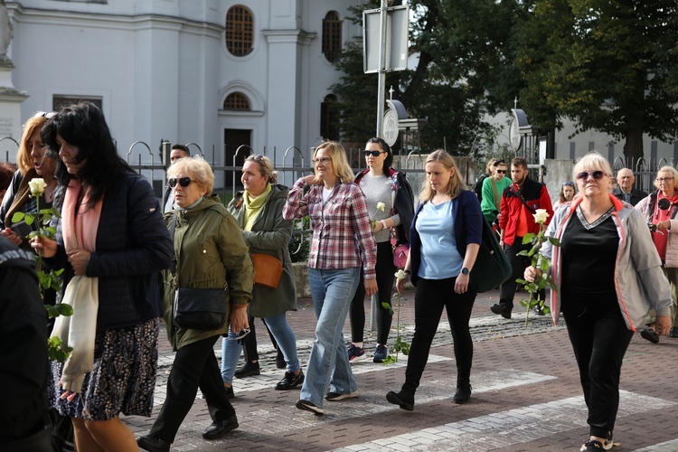 X Diecezjalna Pielgrzymka Kobiet - wędrówka cz. 2