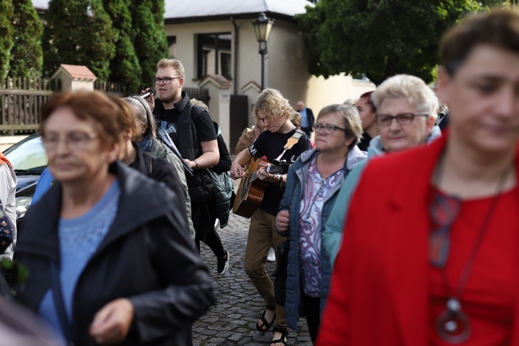 X Diecezjalna Pielgrzymka Kobiet - wędrówka cz. 2