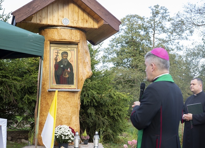 Kapliczka w Zielenicy