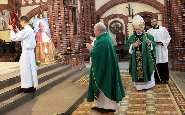 Dzień Papieski w katedrze 