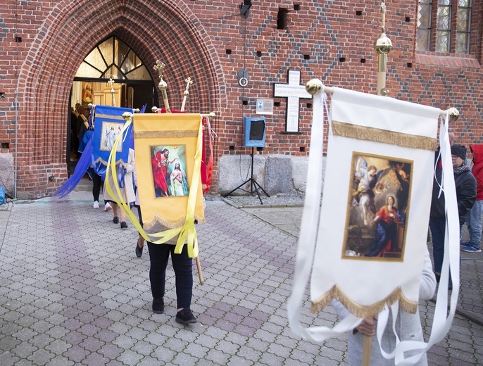 Skrzatuska Pieta w Sławnie - cz. 1