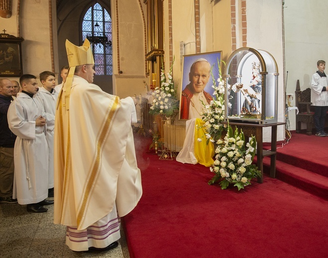 Skrzatuska Pieta w Sławnie - cz. 1