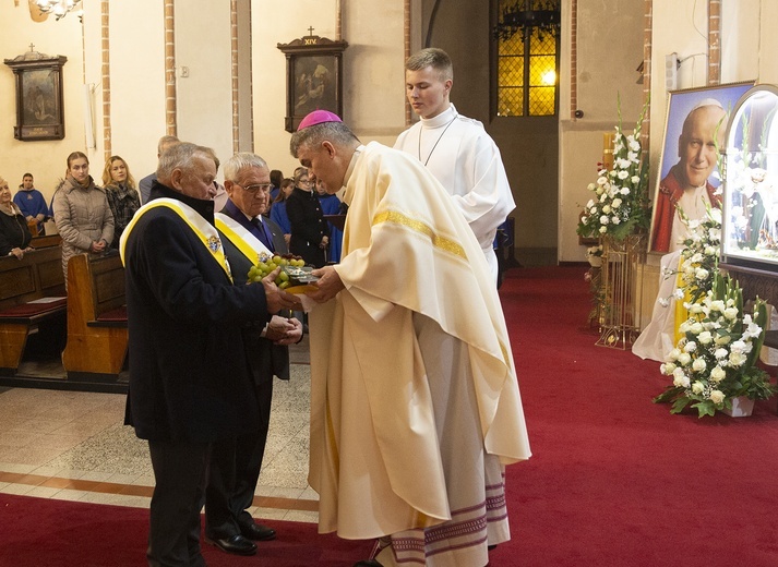 Skrzatuska Pieta w Sławnie - cz. 2