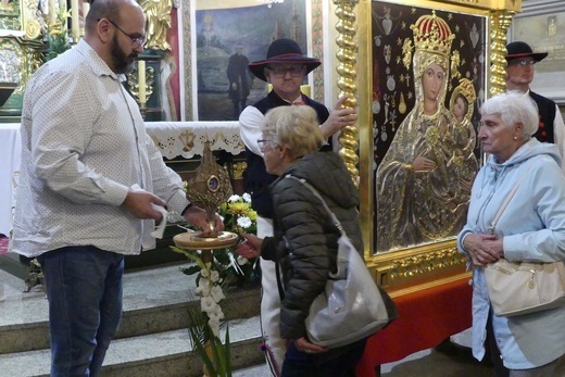 Zakończenie peregrynacji relikwii bł. rodziny Ulmów w Rychwałdzie