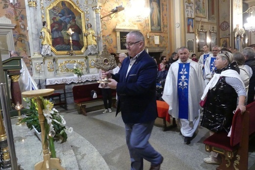 Zakończenie peregrynacji relikwii bł. rodziny Ulmów w Rychwałdzie