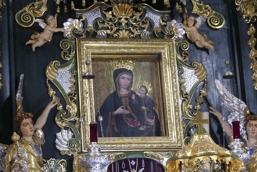 Zakończenie peregrynacji relikwii bł. rodziny Ulmów w Rychwałdzie