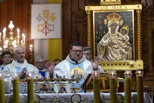 Zakończenie peregrynacji relikwii bł. rodziny Ulmów w Rychwałdzie