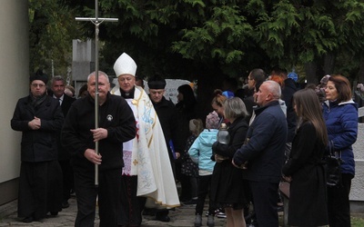 Tarnów-Mościce. Pochówek dzieci utraconych