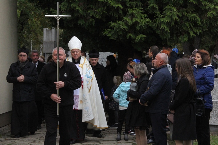 Tarnów-Mościce. Pochówek dzieci utraconych