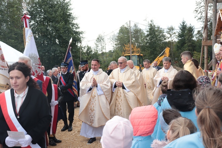 Chojnik. Uroczystość wmurowania kamienia węgielnego