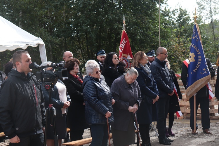 Chojnik. Uroczystość wmurowania kamienia węgielnego