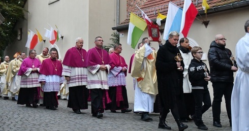 Odpust ze św. Jadwigą i rodziną Ulmów w zielonogórskiej konkatedrze