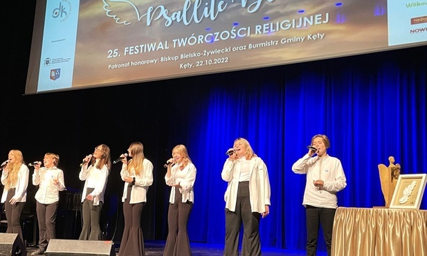 Laureaci ubiegłorocznego festiwalowego konkursu muzycznego - zespół Włóczykije z Bielska-Białej. 