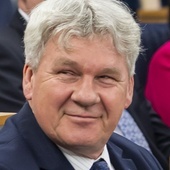 Senator Robert Mamątow