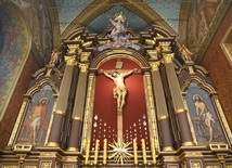 Ołtarz główny w kościele franciszkanów w Zakliczynie.