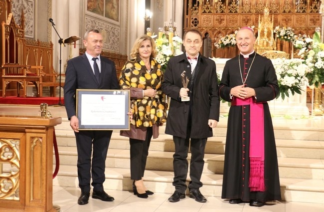 Po raz 19. przyznano nagrodę Viventi Caritate