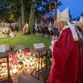 Kard. Nycz u grobu bł. Jerzego Popiełuszki: To rocznica narodzin dla nieba