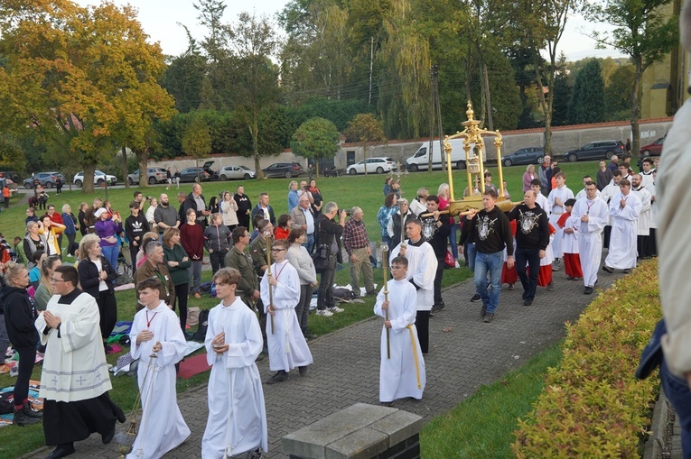 Pielgrzymka do Trzebnicy 2023 - cz. 9 (wejście i Msza św.)