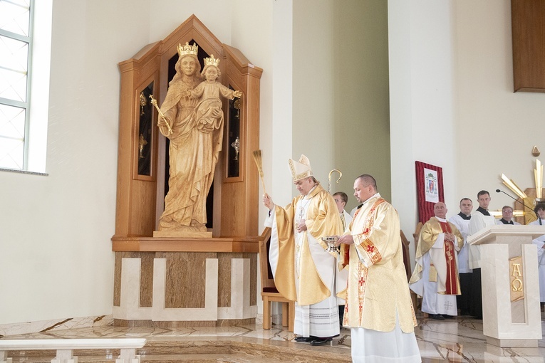 Poświęcenie kościoła w Pile, cz. 1