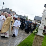 Poświęcenie nowo wybudowanego domu parafialnego w Krośnicy