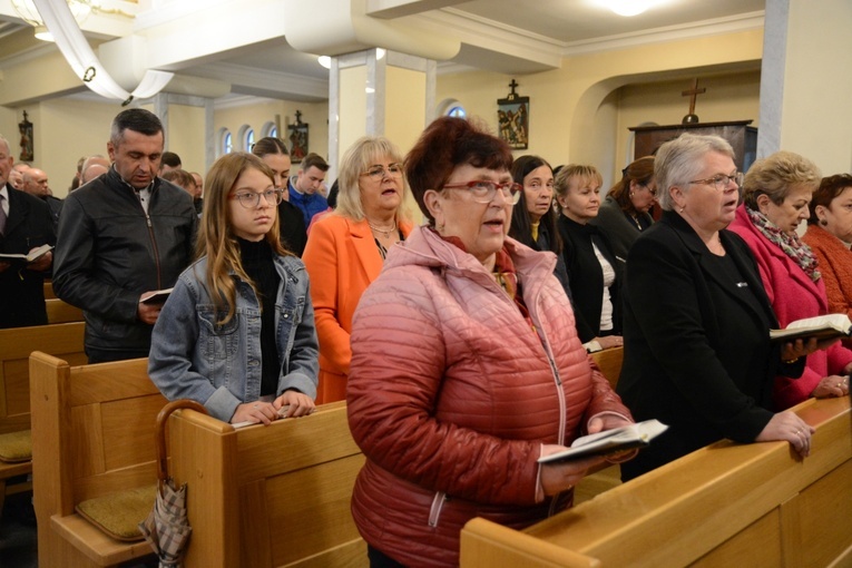 Poświęcenie nowo wybudowanego domu parafialnego w Krośnicy