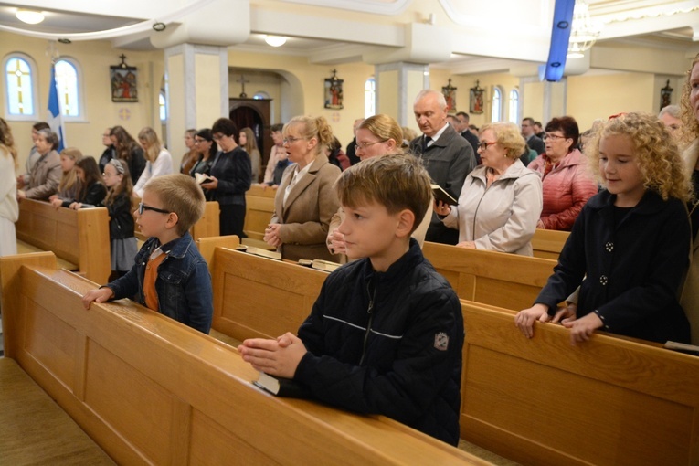 Poświęcenie nowo wybudowanego domu parafialnego w Krośnicy