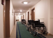 Wsparcie osób z niepełnosprawnością w postaci zasiłków: stałego, celowego oraz dodatku mieszkaniowego