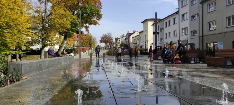 Jastrzębie. Otwarto deptak, który ma pełnić rolę rynku