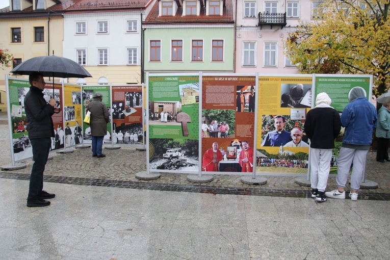 Płock. Wystawa o kard. A. Kozłowieckim
