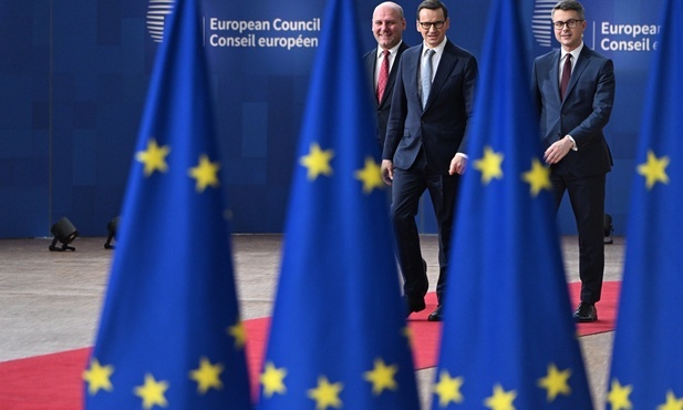 Morawiecki: Zmiany unijnych traktatów niosą ogromne ryzyka dla Polski