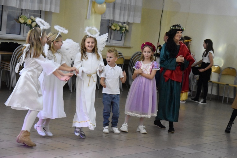 Przasnysz. Bal Wszystkich Świętych