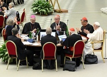 Watykan. Dokument końcowy podsumowujący pierwszą sesję Synodu
