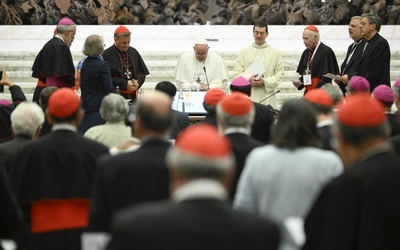 Dokument końcowy Synodu: Kościół angażuje wszystkich