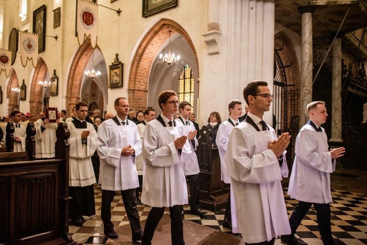 Eucharystia w święto świętych Szymona i Judy Tadeusza