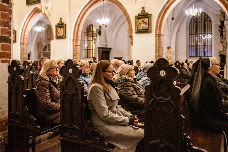 Eucharystia w święto świętych Szymona i Judy Tadeusza