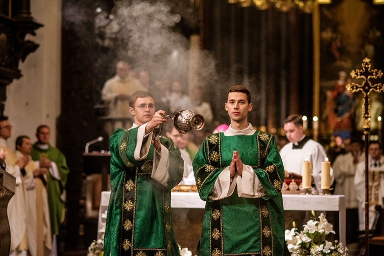 Eucharystia w święto świętych Szymona i Judy Tadeusza