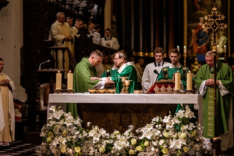 Eucharystia w święto świętych Szymona i Judy Tadeusza