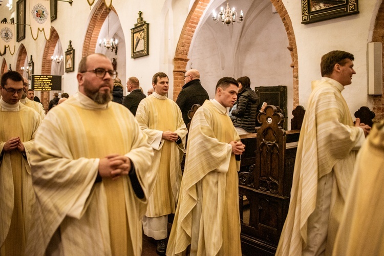 Eucharystia w święto świętych Szymona i Judy Tadeusza