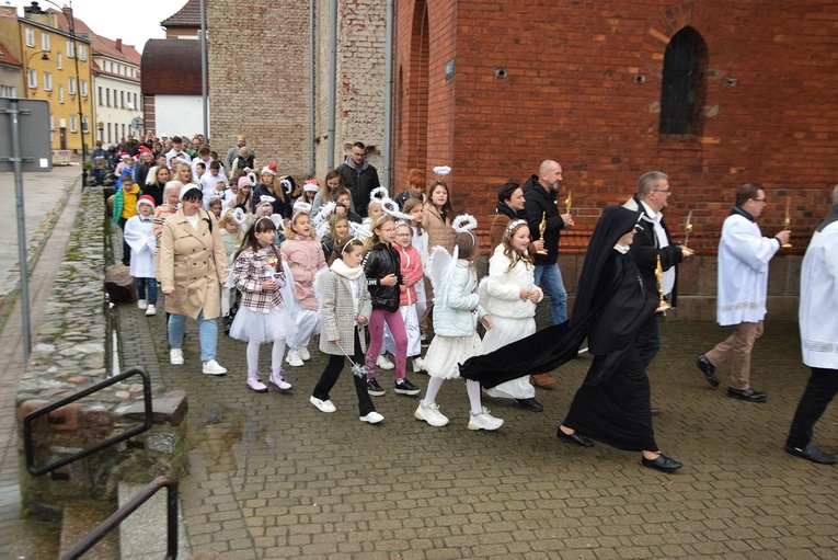 Orszak Wszystkich Świętych w Złocieńcu