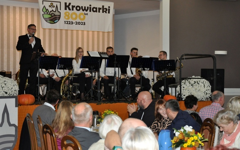 800-lecie Krowiarek